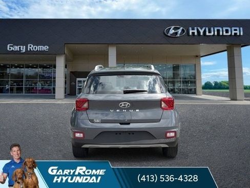 Used 2023 Hyundai Venue SEL FWD image 12