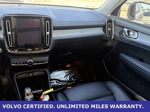 Certified 2025 Volvo XC40 B5 Plus image 13