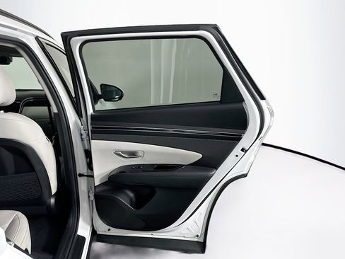 Used 2023 Hyundai Tucson Limited w/ Cargo Package image 33