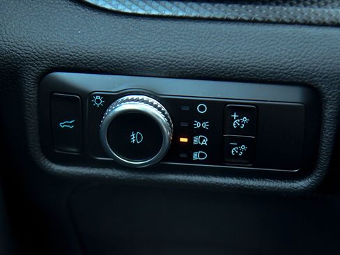 Used 2023 Ford Explorer ST-Line w/ Class IV Trailer Tow Package image 40