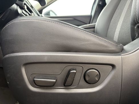 Used 2025 MAZDA CX-50 AWD 2.5 S w/ Preferred Package image 12