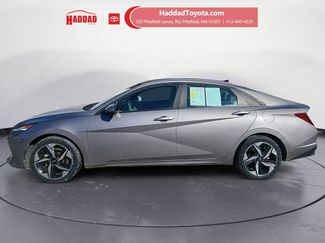 Used 2023 Hyundai Elantra SEL w/ Convenience Package video 2