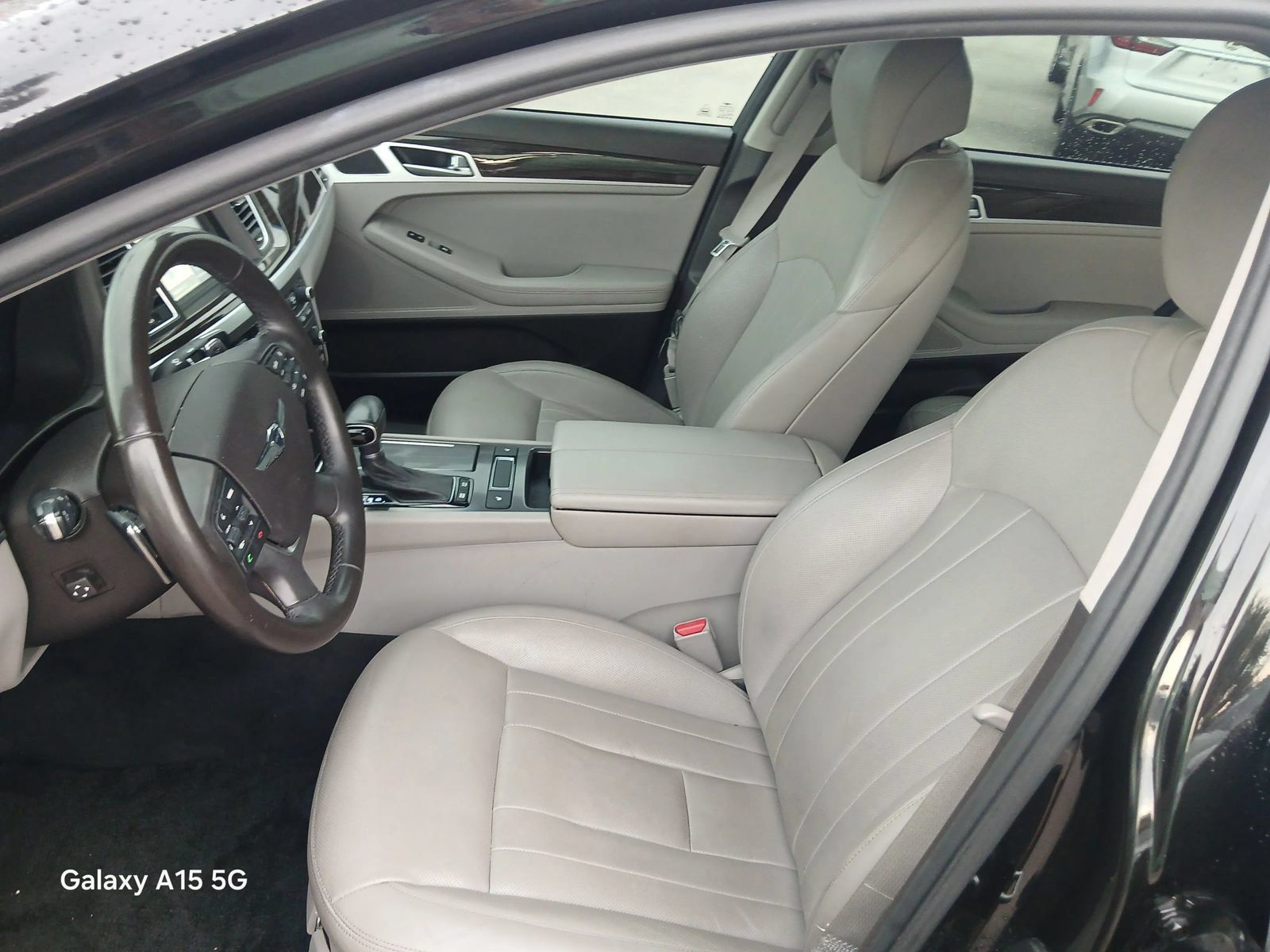 Used 2018 Genesis G80 3.8 RWD image 9