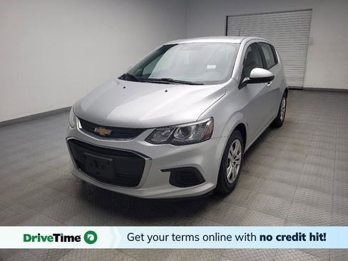 Used 2020 Chevrolet Sonic LT FWD image 1