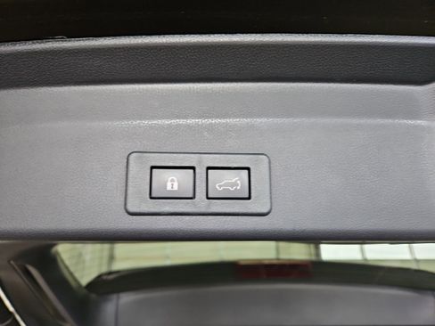 Used 2022 Subaru Ascent Limited AWD/4WD image 15