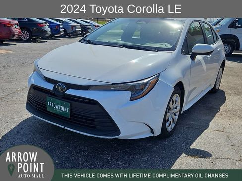 Used 2024 Toyota Corolla LE FWD image 4