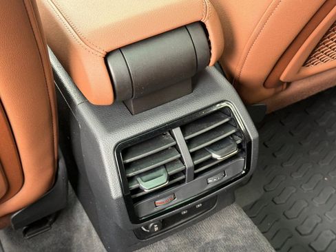 Used 2020 Audi Q3 2.0T Prestige w/ Prestige Package image 16