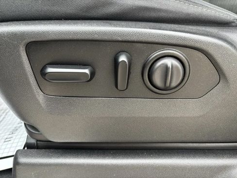 Used 2019 Chevrolet Silverado 1500 RST image 24