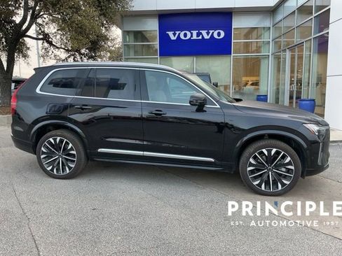 Used 2025 Volvo XC90 B5 Plus image 3