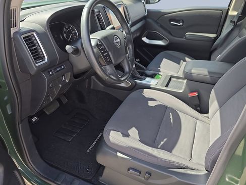 Used 2024 Nissan Frontier SV w/ SV Convenience Package RWD image 48