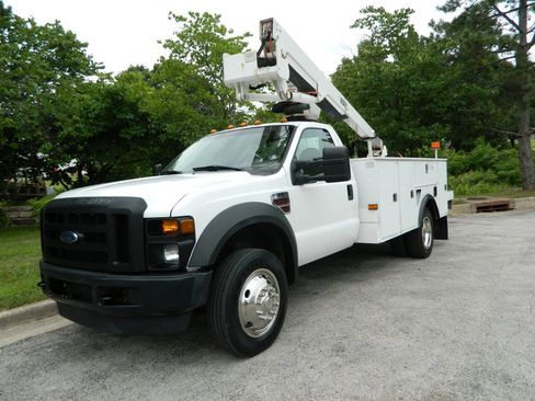 Used 2008 Ford F550 2WD Regular Cab Super Duty image 1