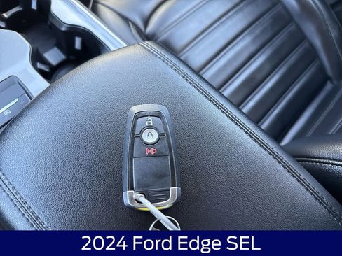 Used 2024 Ford Edge SEL image 26