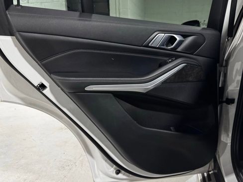 Used 2023 BMW X5 xDrive40i w/ Premium Package image 25