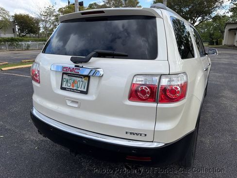 Used 2011 GMC Acadia SLT AWD/4WD image 18