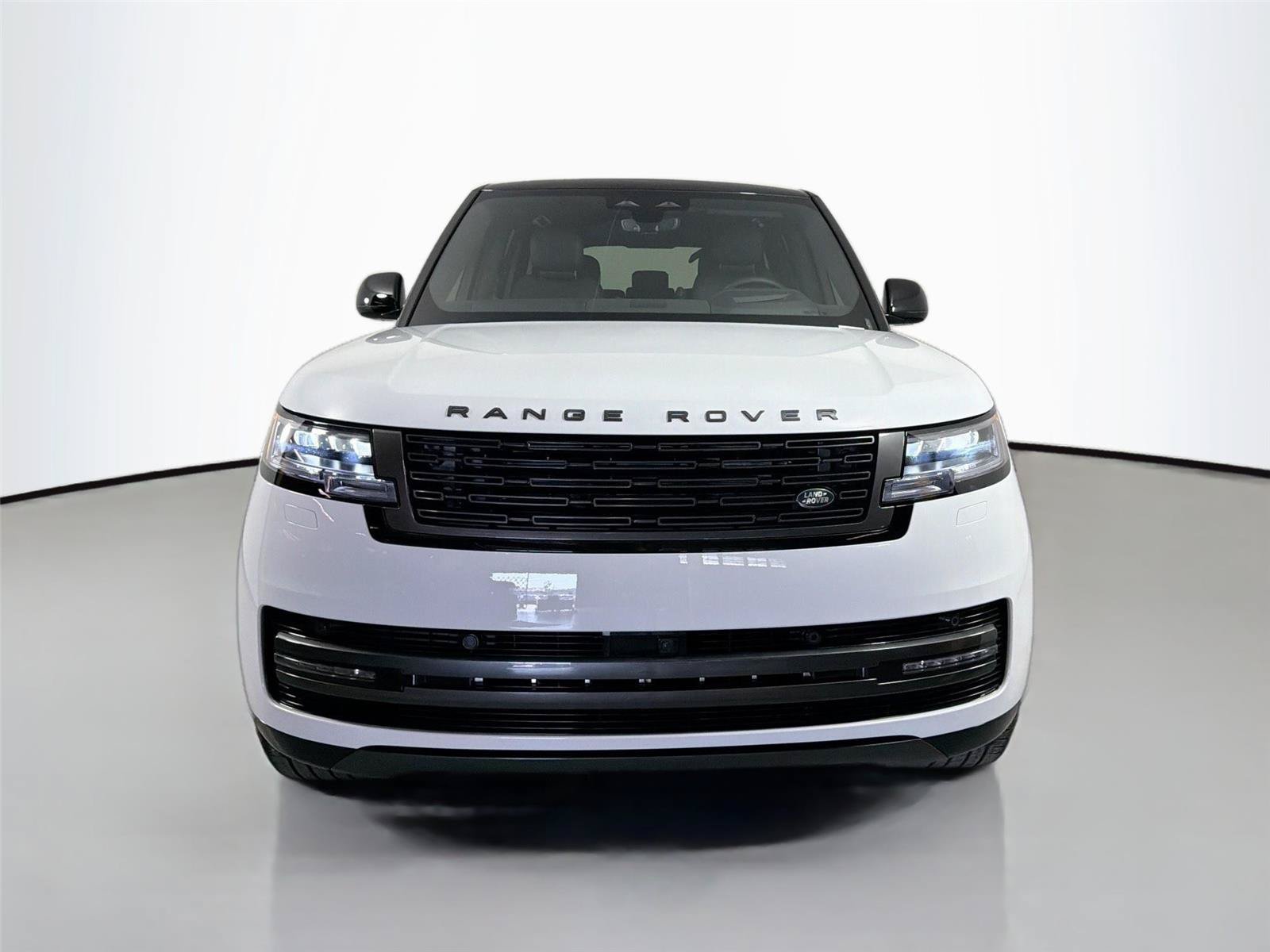 New 2026 Land Rover Range Rover Long Wheelbase SE AWD/4WD image 2