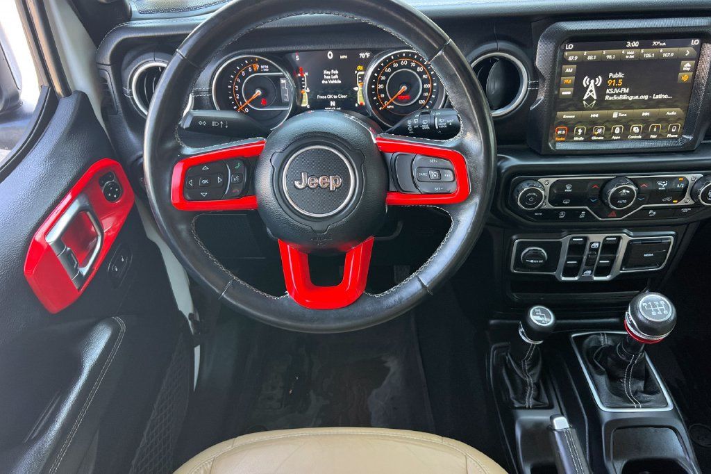 Used 2018 Jeep Wrangler Unlimited Sahara AWD/4WD image 17