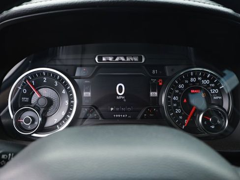 Used 2019 RAM 1500 Laramie RWD image 8