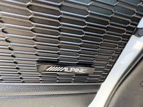 Used 2023 Jeep Grand Cherokee Overland w/ Luxury Tech Group IV AWD/4WD image 45