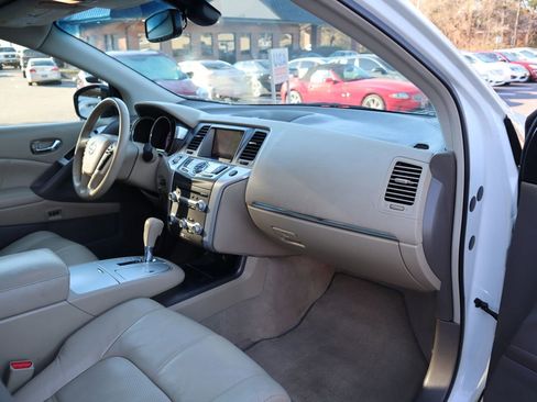 Used 2011 Nissan Murano SL w/ Navigation Pkg image 18