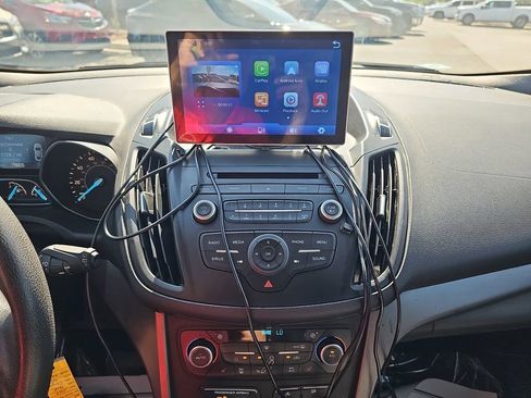 Used 2018 Ford Escape SE FWD image 24