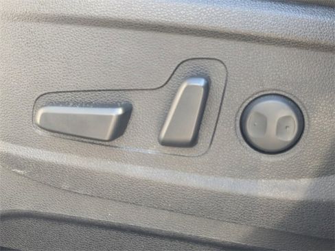 Certified 2025 Kia Telluride S image 26