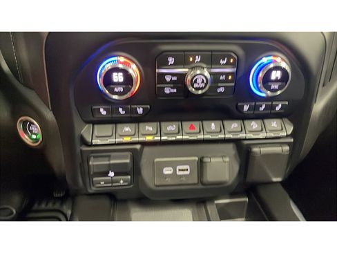 Used 2022 GMC Sierra 1500 Denali w/ Denali Reserve Package AWD/4WD image 14