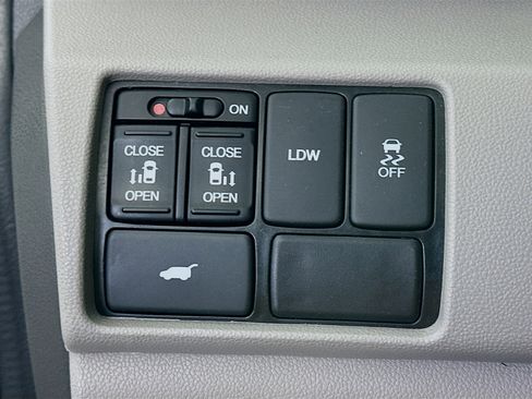 Used 2016 Honda Odyssey EX-L image 16