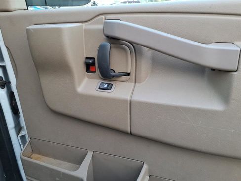 Used 2020 Chevrolet Express 2500 image 8
