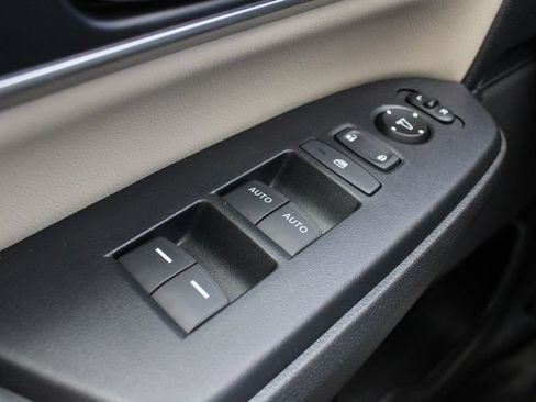 Used 2020 Honda CR-V EX-L image 9