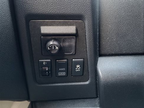 Used 2013 Nissan Rogue SL AWD/4WD image 18