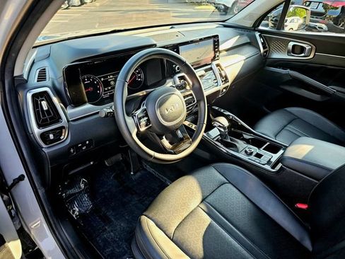 Used 2022 Kia Sorento SX AWD/4WD image 15