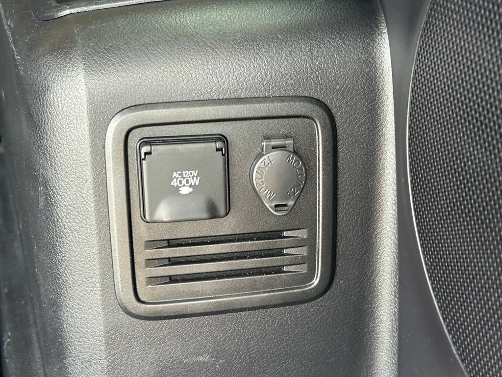 Used 2018 Toyota 4Runner Limited AWD/4WD image 14