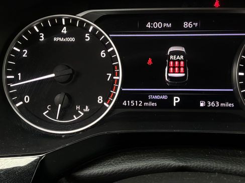 Used 2025 Nissan Pathfinder SV FWD image 40