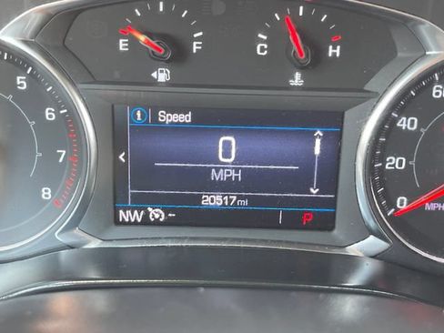 Used 2023 GMC Acadia SLE FWD image 16