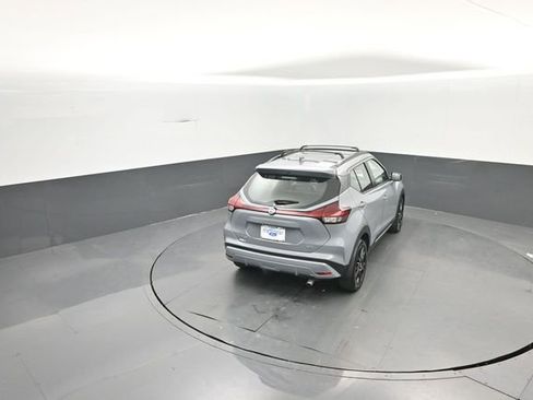 Used 2021 Nissan Kicks SR w/ SR Premium Package image 29