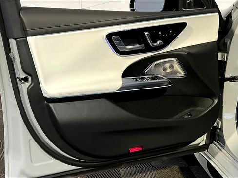 New 2026 Mercedes-Benz E 53 AMG e 4MATIC Sedan image 11