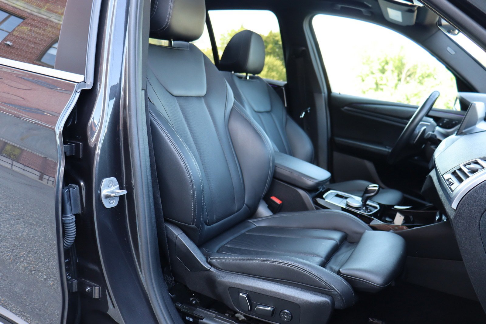 Used 2024 BMW X3 xDrive30i AWD/4WD image 21