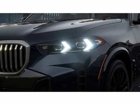 Used 2026 BMW X5 sDrive40i w/ M Sport Package RWD image 6