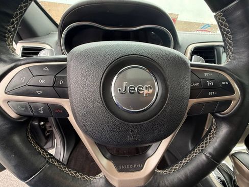 Used 2017 Jeep Grand Cherokee Overland image 20