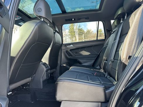 Used 2022 Volkswagen Tiguan SEL R-Line image 14