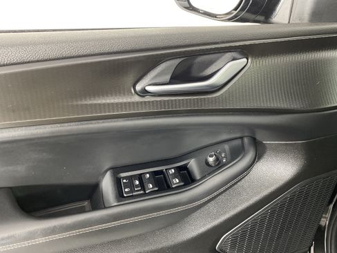 Used 2023 Jeep Grand Cherokee L Laredo AWD/4WD image 15