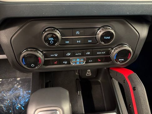 New 2026 Ford Bronco Heritage Edition AWD/4WD image 14