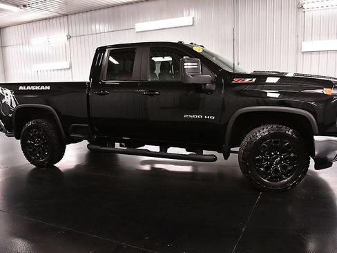 Used 2024 Chevrolet Silverado 2500 LT w/ All Star Edition AWD/4WD image 8
