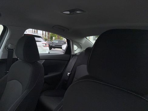 Used 2022 Kia Forte LXS w/ LXS Technology Package image 25