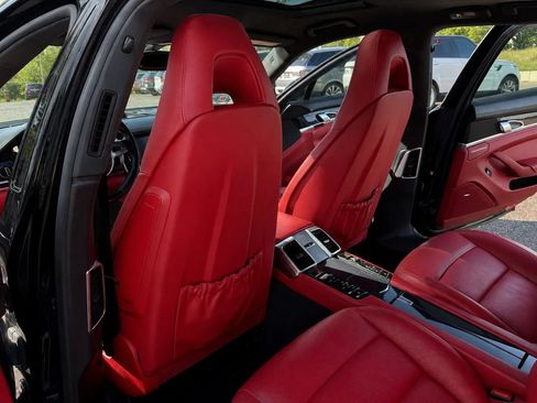 Used 2016 Porsche Panamera image 18