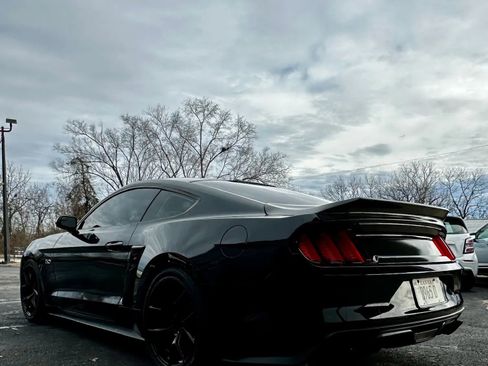 Used 2015 Ford Mustang GT Premium image 4