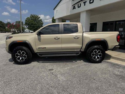 Used 2023 GMC Canyon AT4X AWD/4WD image 9