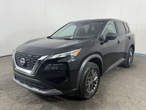 Used 2023 Nissan Rogue S FWD image 3