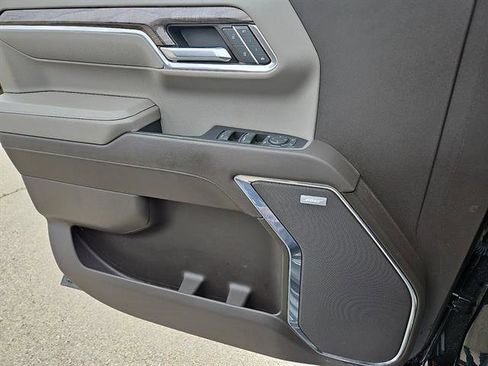 Used 2023 Chevrolet Silverado 1500 LTZ w/ Z71 Off-Road Package image 13