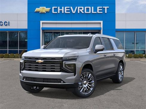 New 2025 Chevrolet Suburban High Country image 6